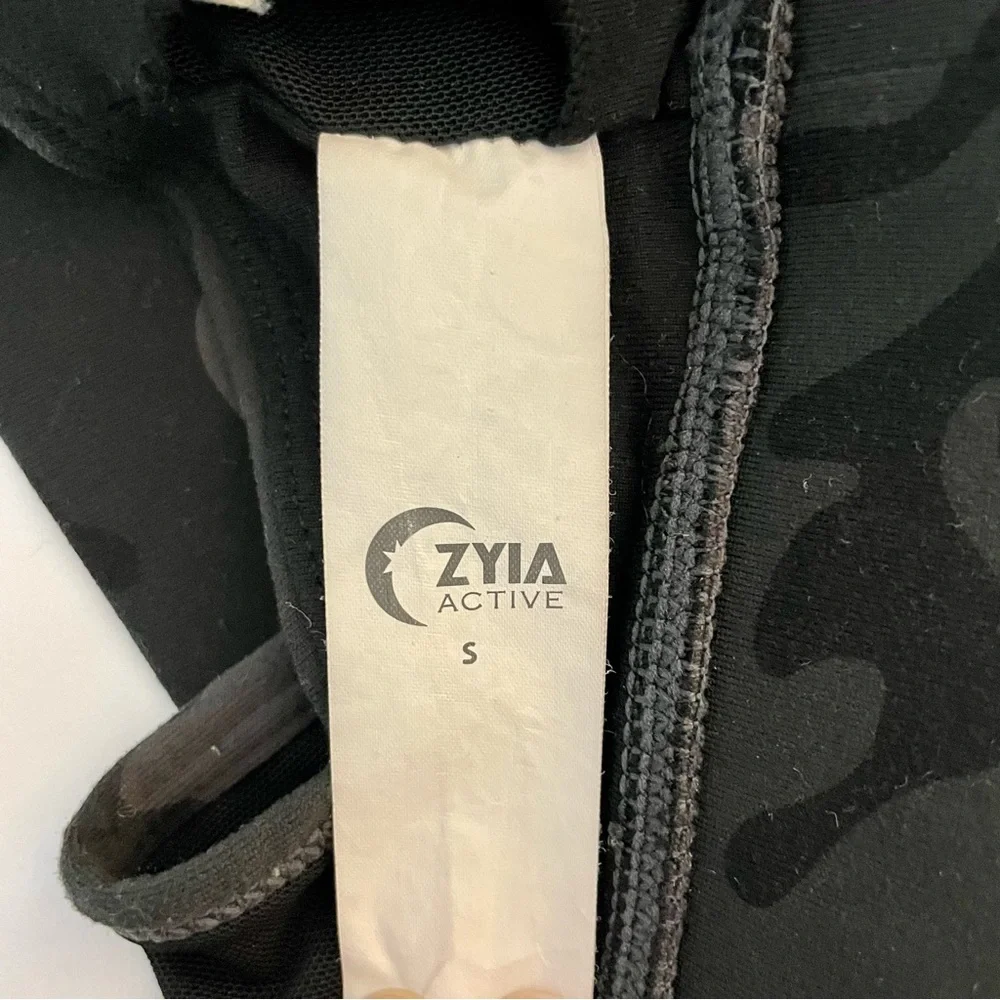ZYIA Active Forest Camo Adjustable V Mesh Sports Bra Size S